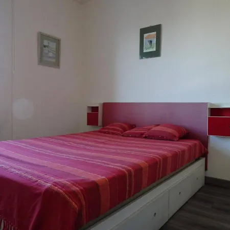 La Guérinière, 3 Pièces, 5 Personnes - Fr-1-224b-107 Appartement