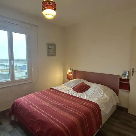 Daire 3 Pieces Avec Balcon, A 300m De La Plage, - Fr-1-224b-107 *