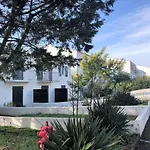 Appartement 3 Pièces Avec Balcon, à 300m De La Plage, - Fr-1-224b-107
