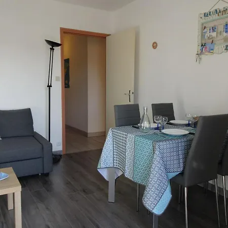 3 Pieces Avec Balcon, A 300m De La Plage, - Fr-1-224b-107 La Gueriniere