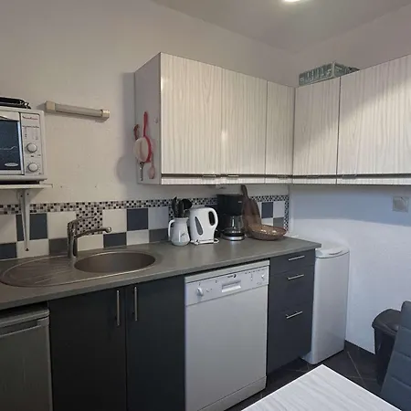 3 Pieces Avec Balcon, A 300m De La Plage, - Fr-1-224b-107 Apartment La Gueriniere