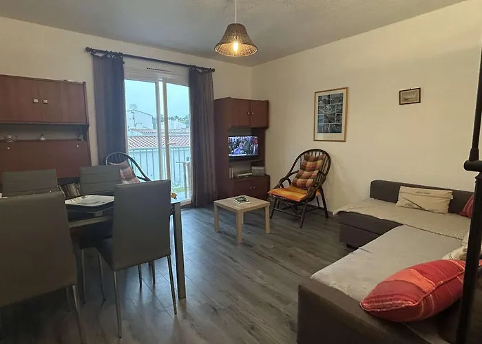 3 Pieces Avec Balcon, A 300m De La Plage, - Fr-1-224b-107 Apartment *